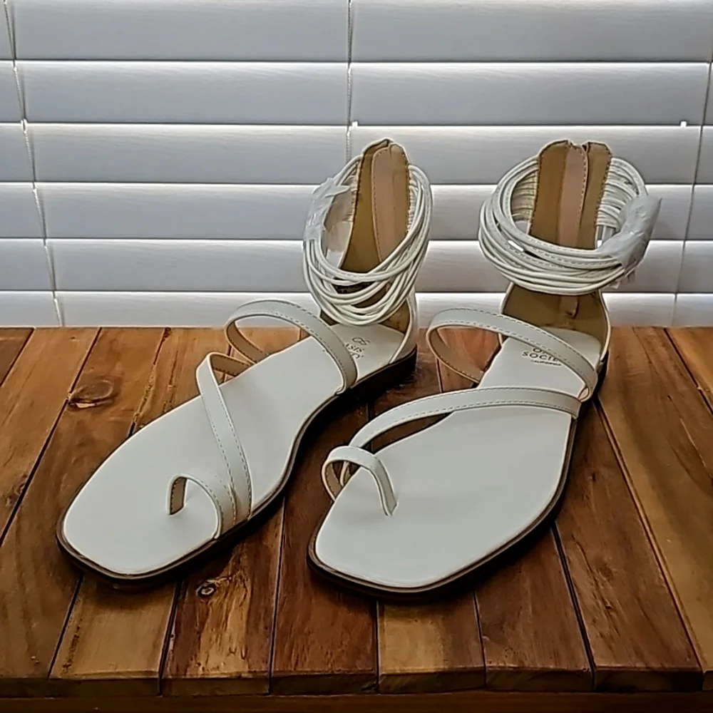 The Abril - Strappy Ankle Wrap Sandal Women's Size 8
